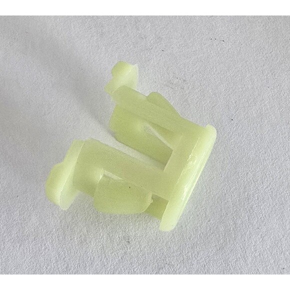 MicroGard Fuel Filter 33579 Compatible w Chevy, GMC, Isuzu, & Oldsmobile 1997-05 - Picture 5 of 7